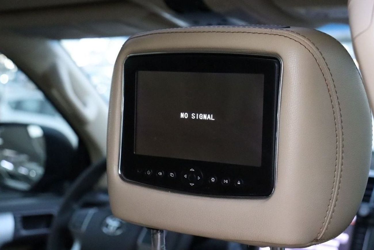 تويوتا برادو VXR 4.0L 4WD Toyota Prado VX.R / 2015 / GCC / V6 / Free Accident