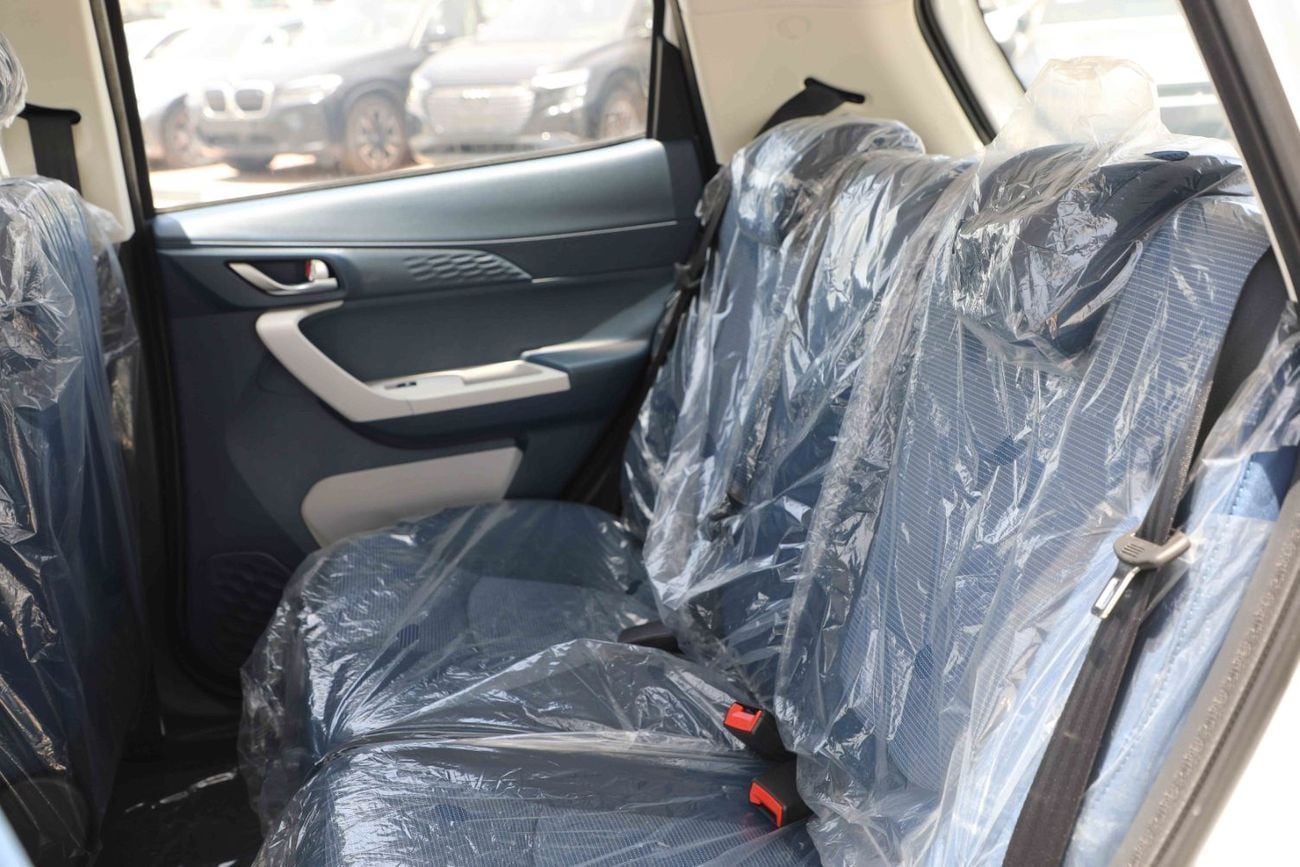 تشنجان بيم إستار STD (NON GCC) 2024 Changan E-Star - White Inside Blue & Grey | Export Only