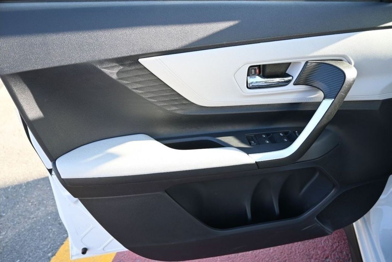 Toyota Veloz Toyota VELOZ 1.5L Petrol, FWD, SUV, 5 Doors, Push Start, Rear Parking Sensors, 7 Seater, Rear Camera