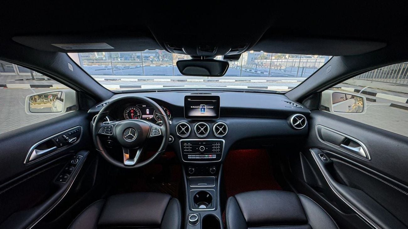 Mercedes-Benz A 220 AMG PACKAGE