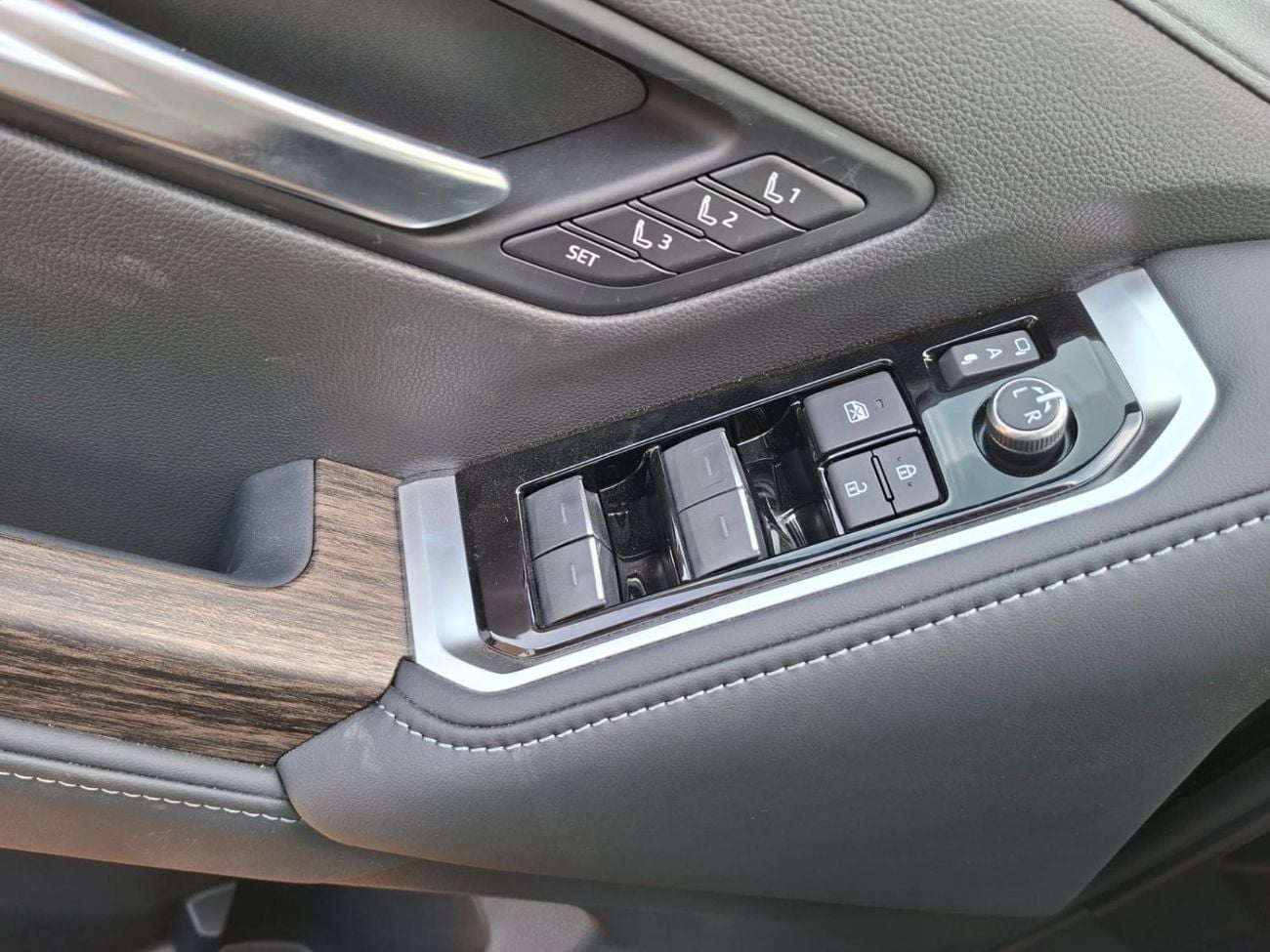 تويوتا لاند كروزر Toyota Land Cruiser VX 3.5L 2025 BLACK