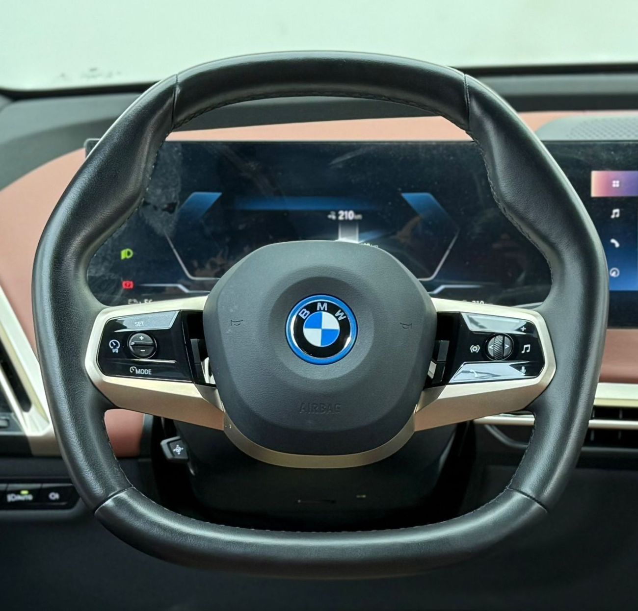 BMW iX xDrive40 2023 BMW iX xDrive40, 2028 BMW Warranty, 2029 BMW Service Pack, Low Km, Fully Loaded, GCC