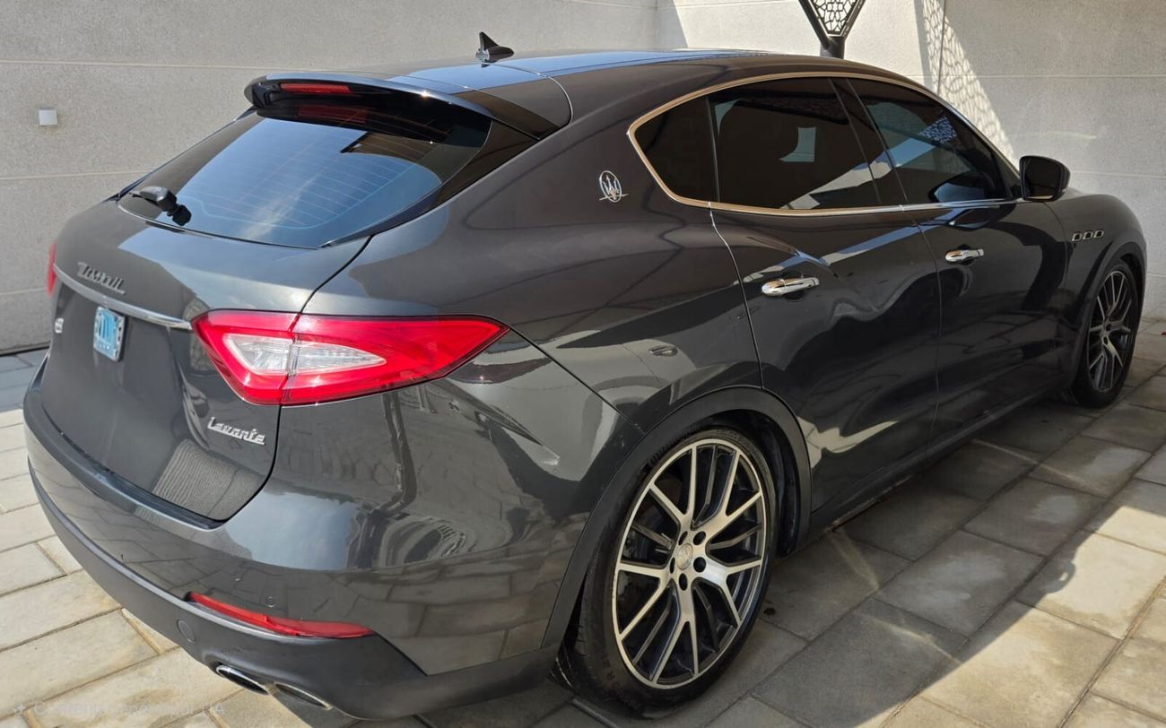 مازيراتي ليفونت Std 3.0L (345 HP)