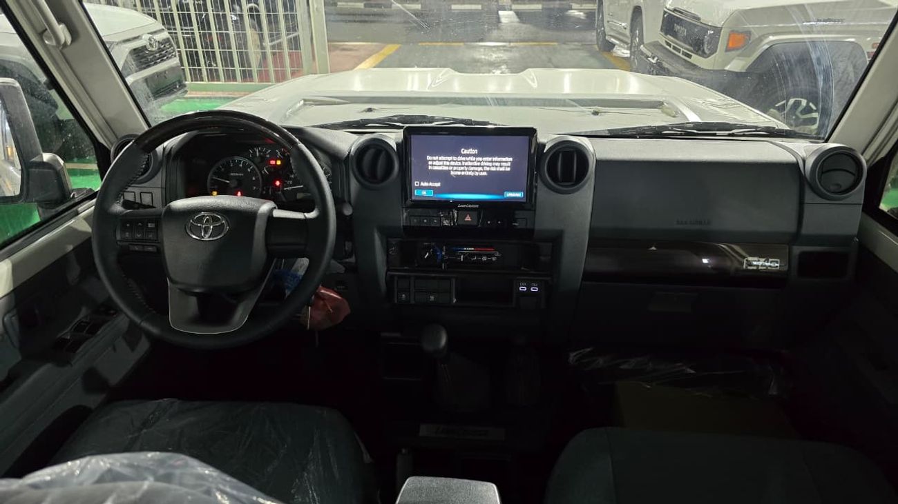 تويوتا لاند كروزر 70 Std 4.0L 4WD