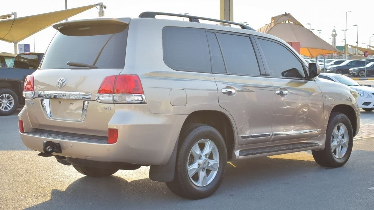 تويوتا لاند كروزر VXR V8