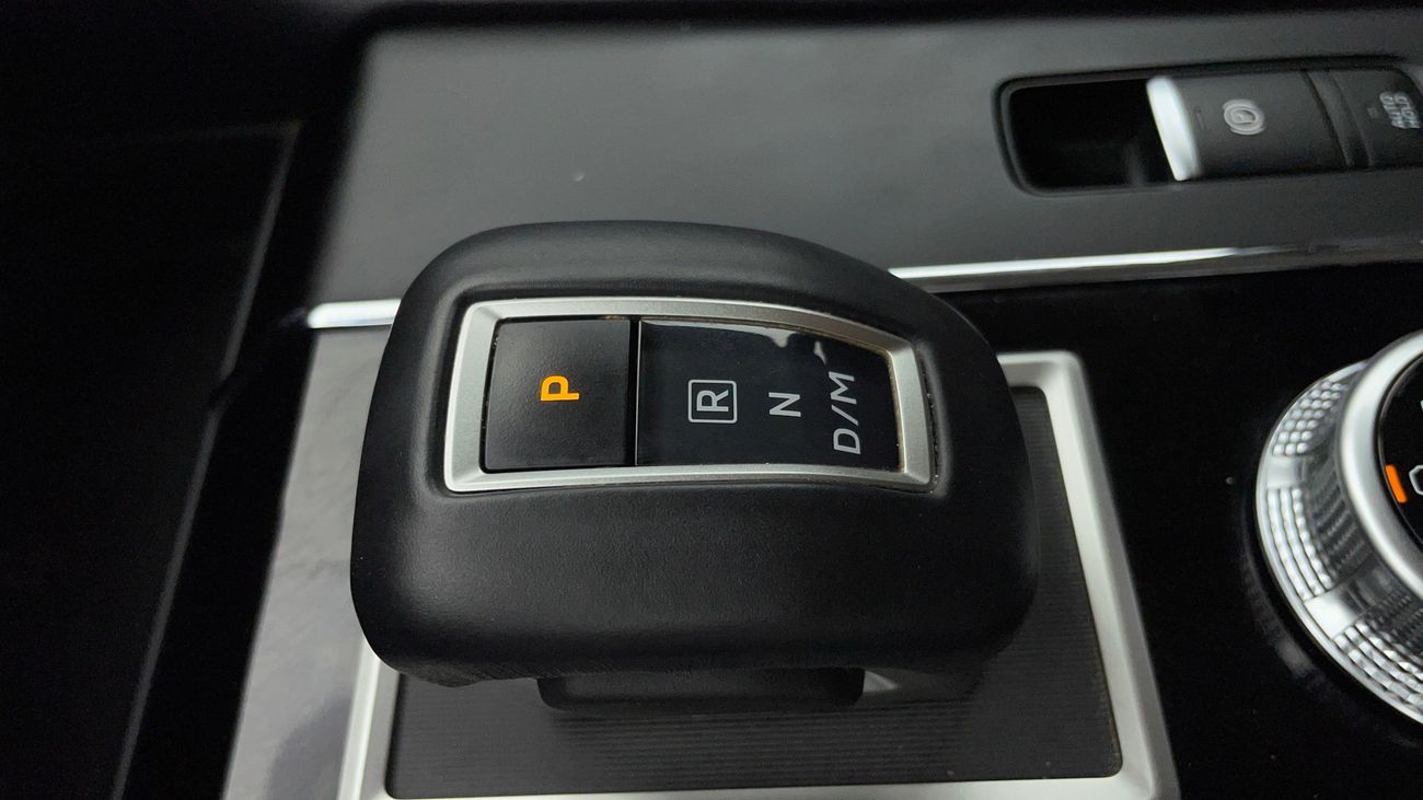 ميتسوبيشي آوتلاندر HL SYNTHETIC LEATHER WITH SUNROOF 2.5 | بدون دفعة مقدمة | اختبار القيادة في المنزل