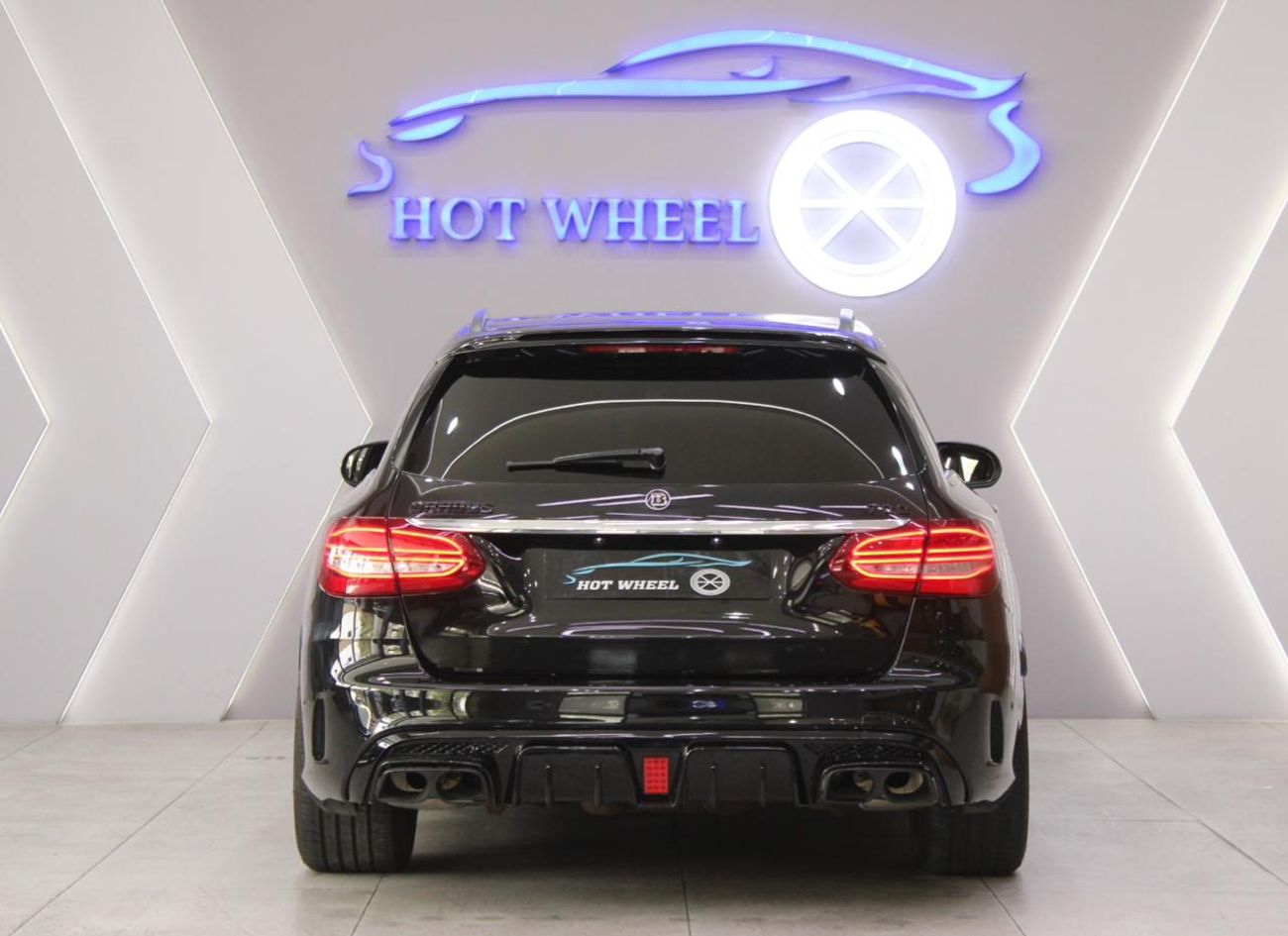 مرسيدس بنز C 63S AMG Std 4.0L (5 Seater)