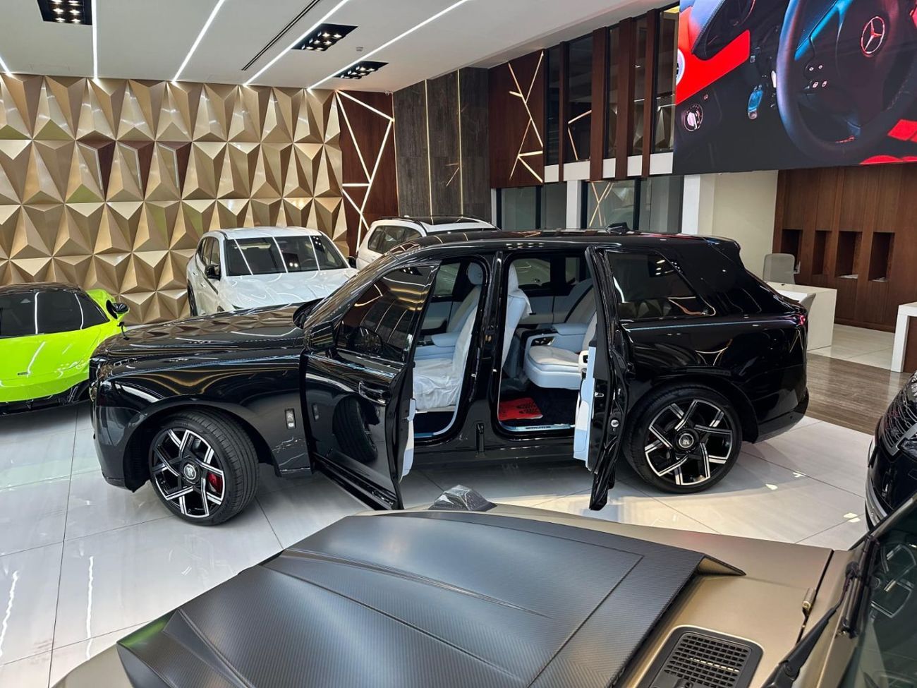 Rolls-Royce Cullinan 2025 Rolls-Royce Cullinan Black Badge | Black | Ultimate Luxury SUV