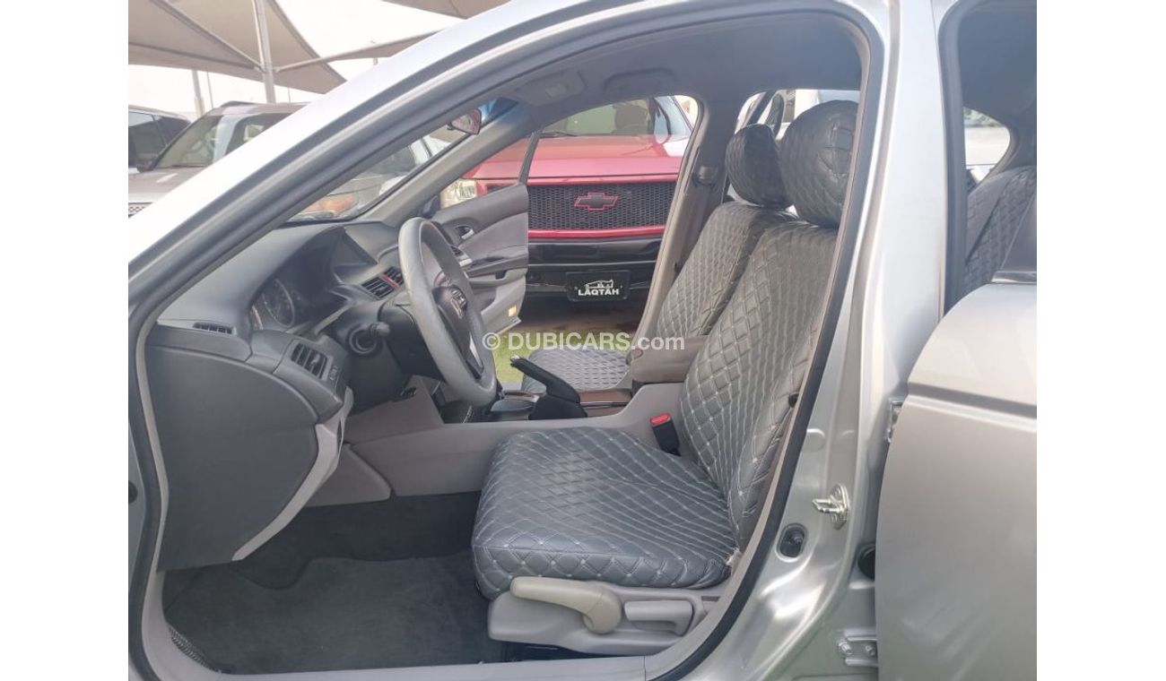 هوندا أكورد موديل 2009 خليجى مثبت سرعة تحكم رنجات جناح خلفى سنتر لوك تكييف باور بحالة ممتازةلاتحتاج لأى مصاريف