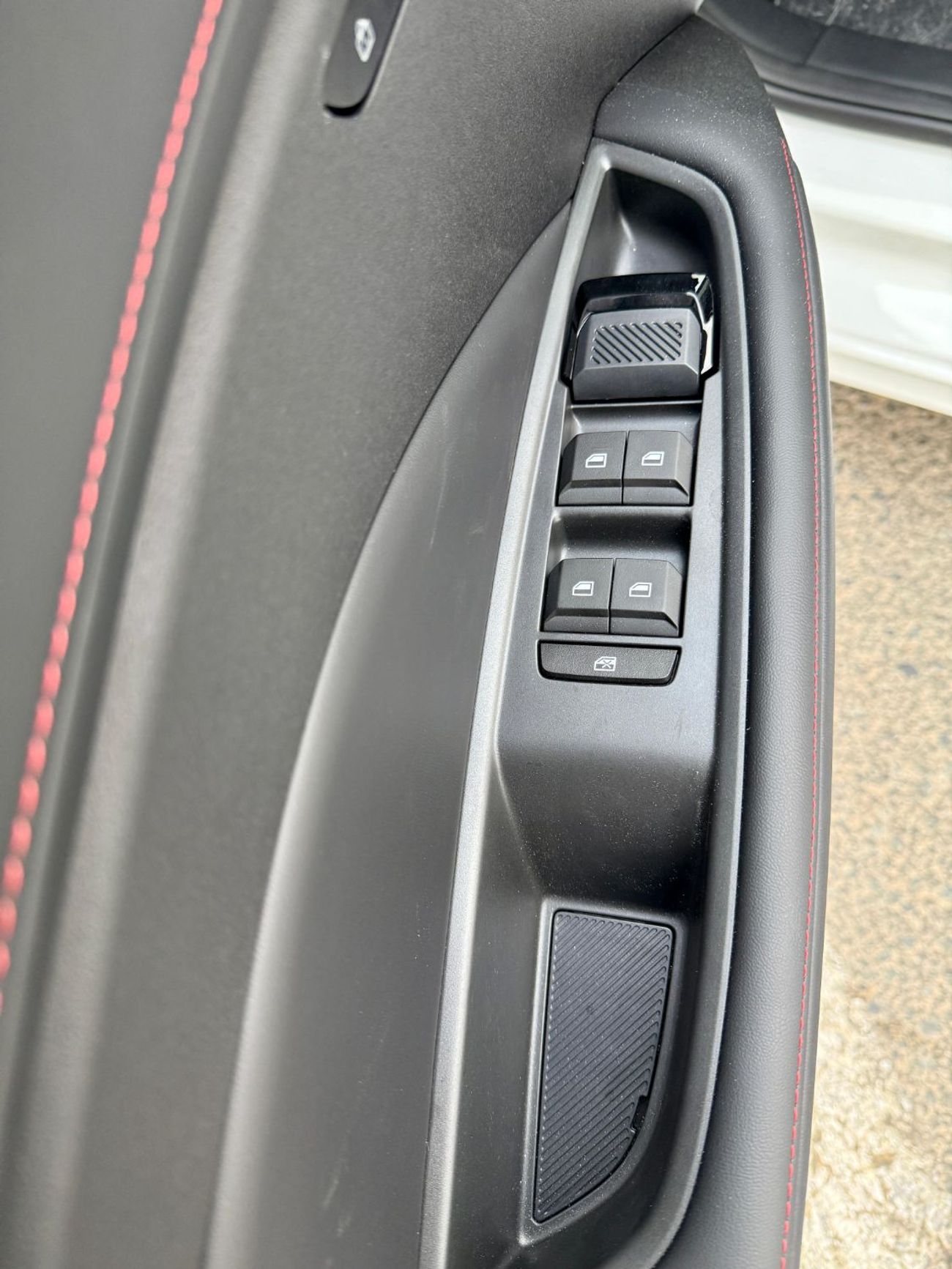 أم جي 5 MG5 - 1.5 - Luxury - 2025