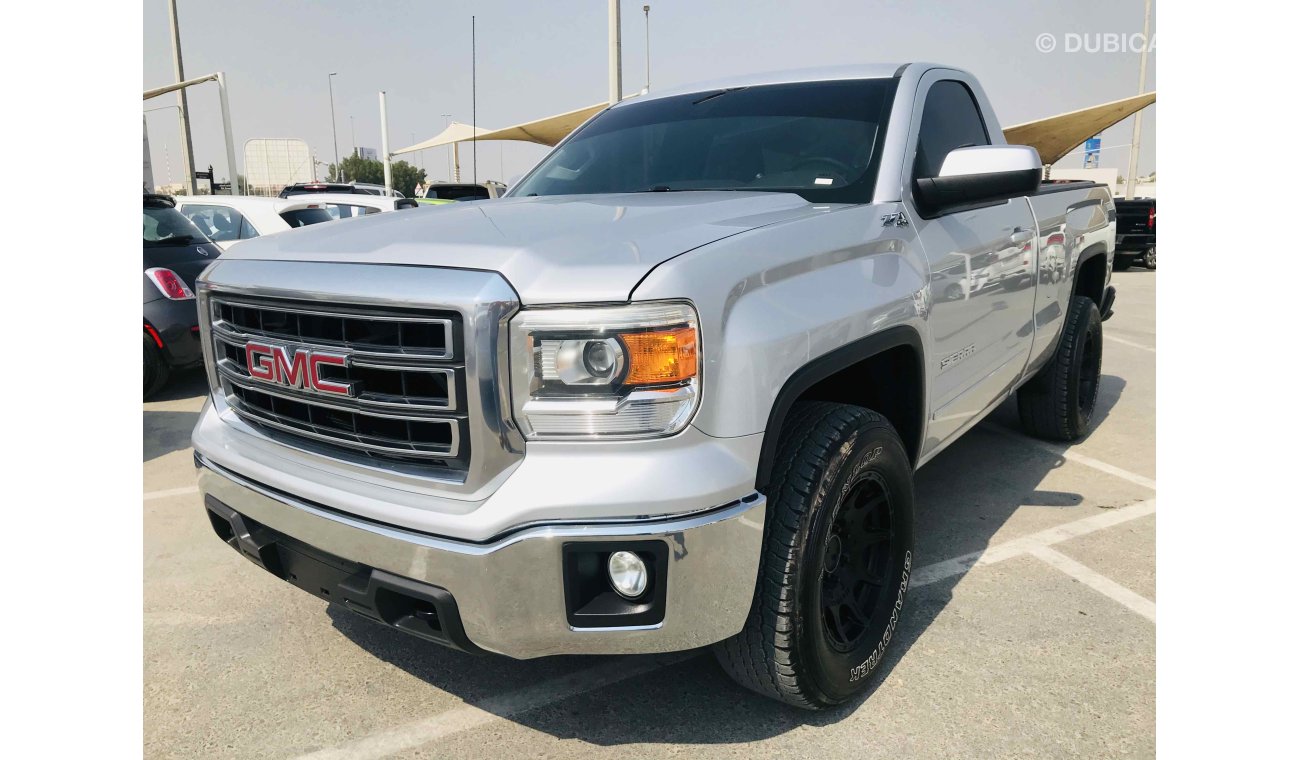 GMC Sierra سياره نظيفه جدا بحاله ممتازه بدون حوادث ضمان شاسيه جير ماكينه