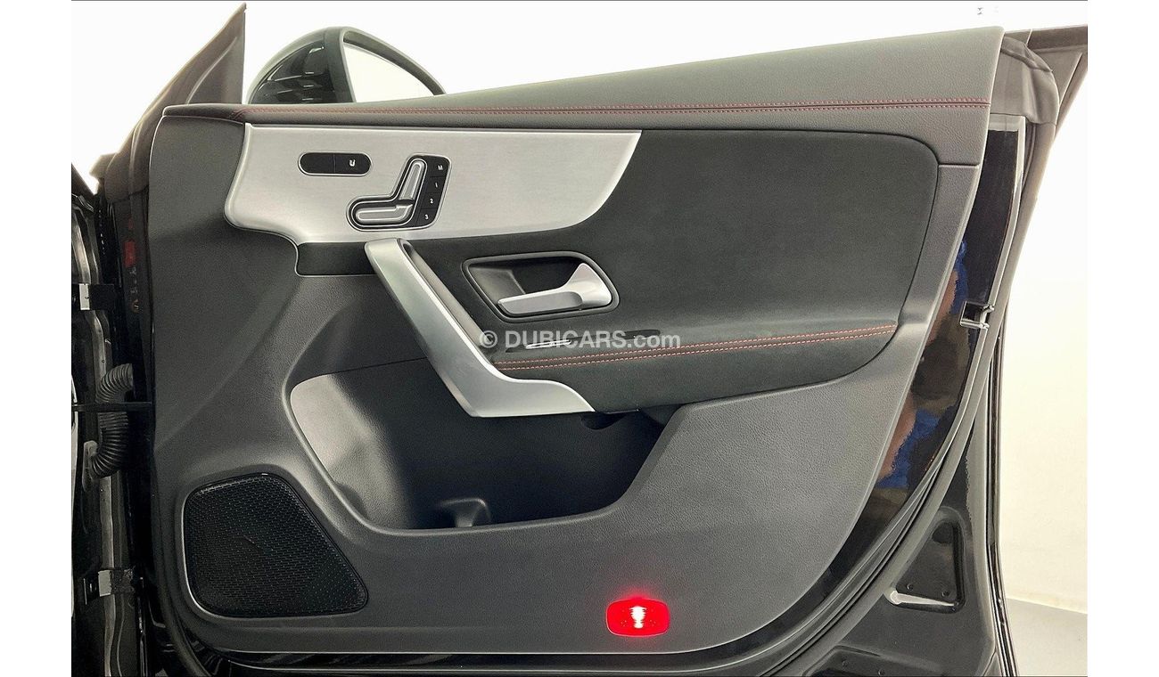 Mercedes-Benz CLA 35 AMG Premium +