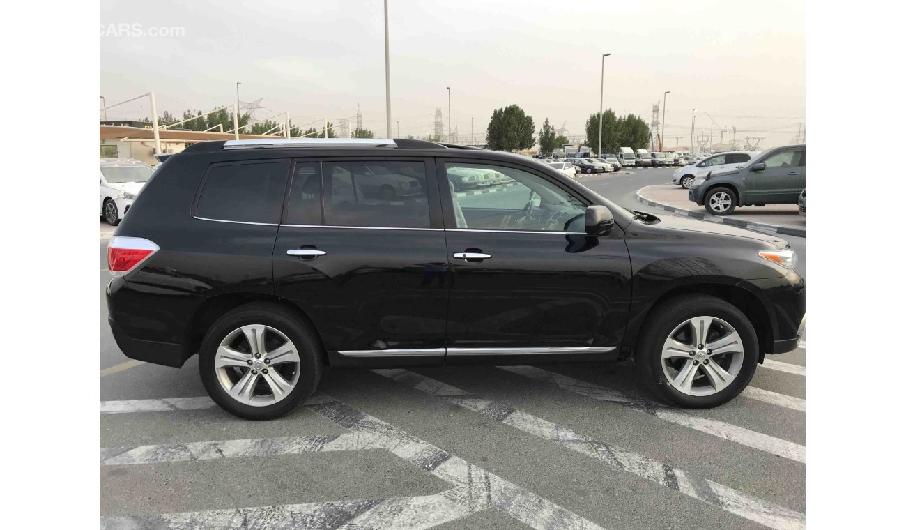 Toyota Highlander OPTIONS WITH LEATHER SEAT, PUSH START AND SUNROOF