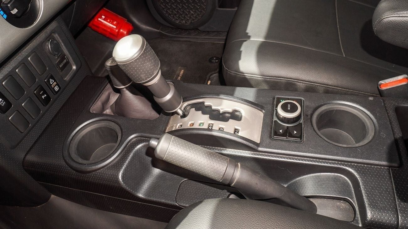 تويوتا إف جي كروزر