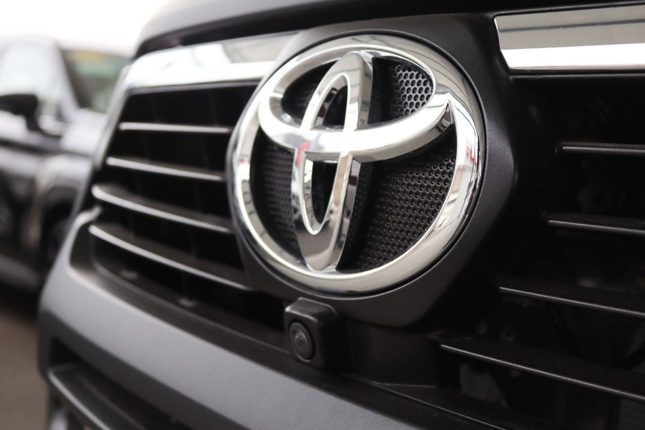 Toyota Hilux 2025 TOYOTA HILUX ADVENTURE 4.0 V6 **EXPORT ONLY**التصدير فقط خارج الخليج***