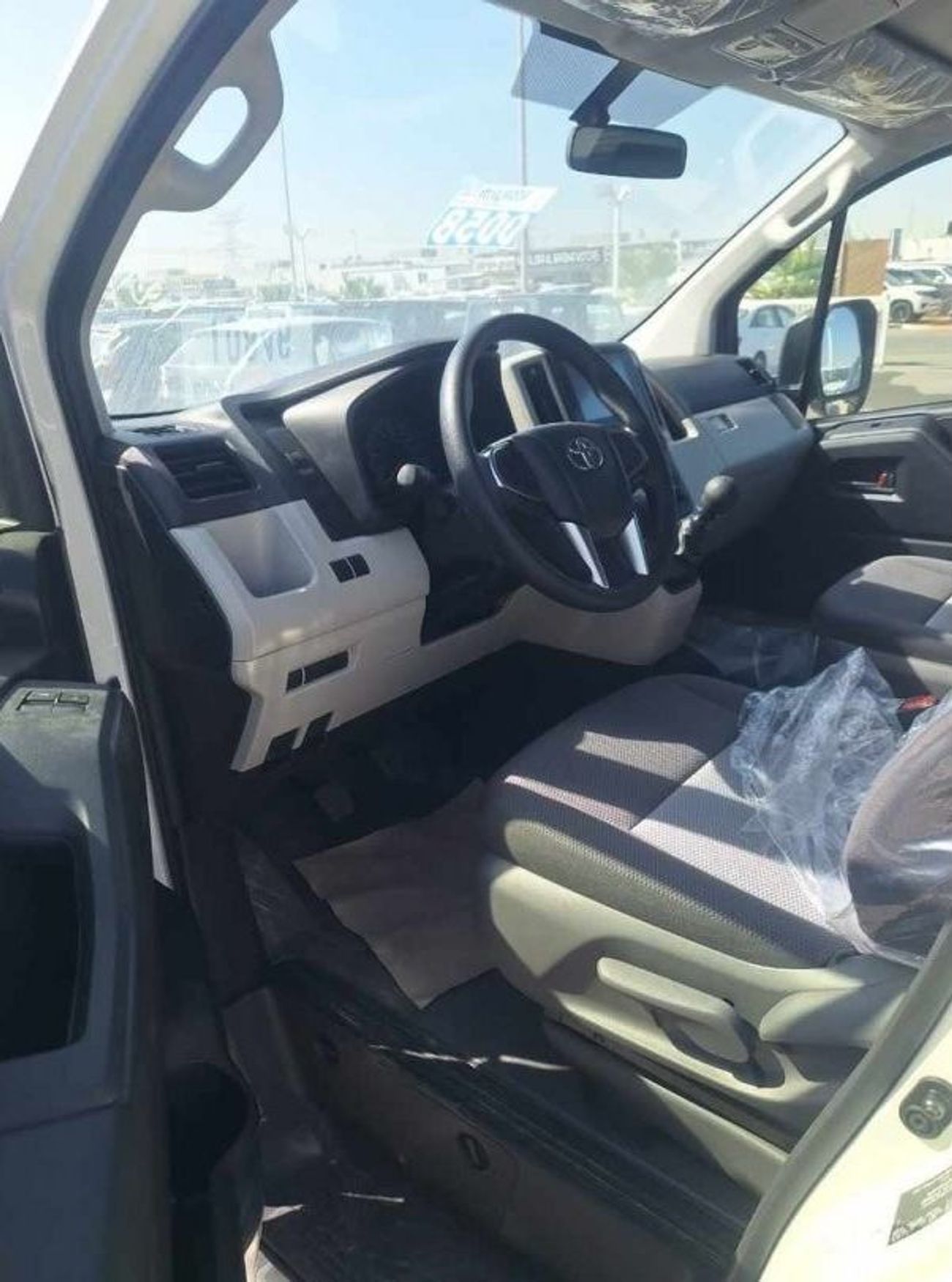 تويوتا هاياس 3.5 L , 13 seats , manual