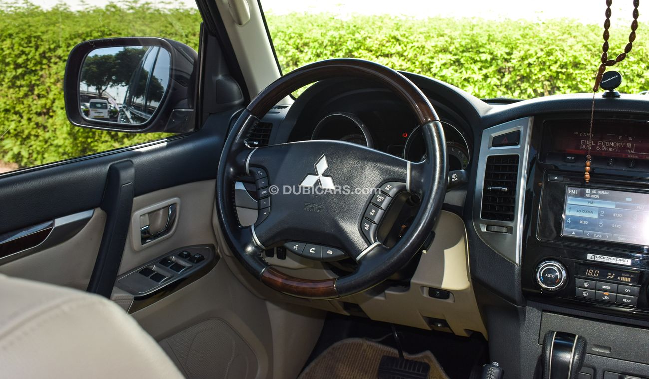 Mitsubishi Pajero GLS V6
