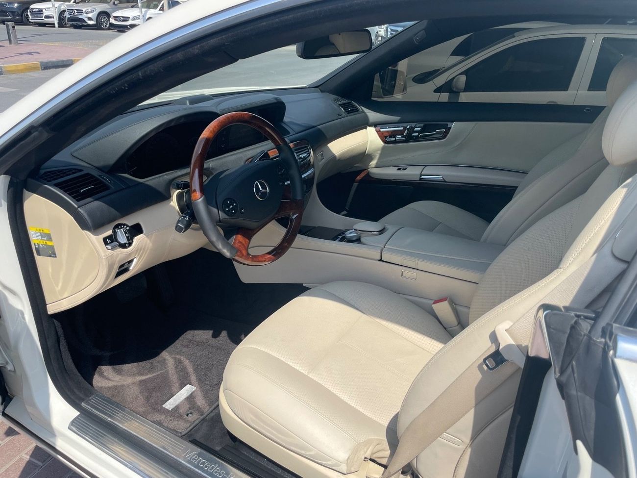 مرسيدس بنز CL 500 وارد اليابان اوراق جمارك نظيفة جدا ًبدون حوادث