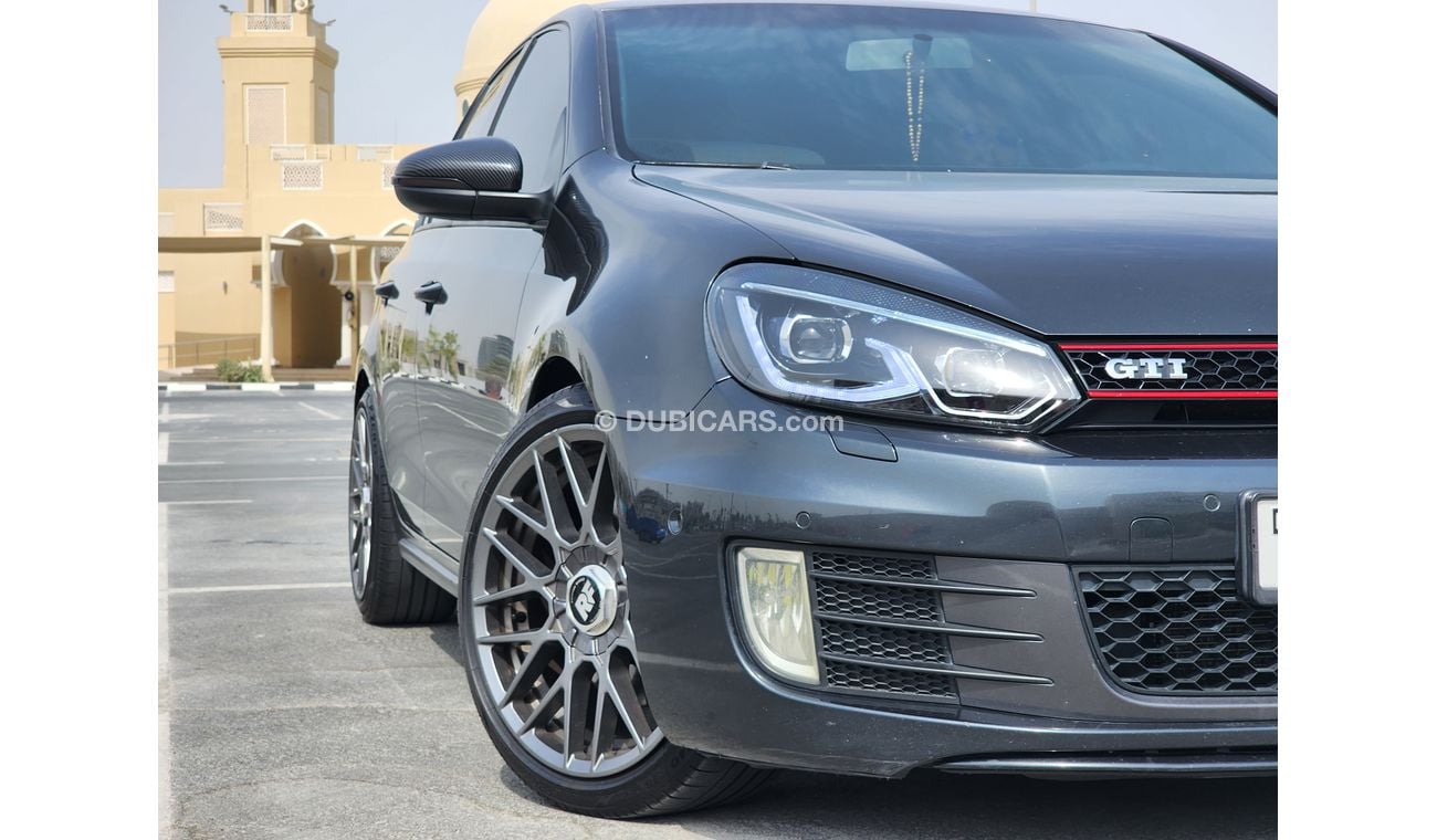 Volkswagen Golf GTI