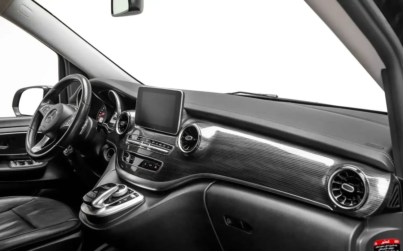 Mercedes-Benz V 250 Std 2.L - GCC Spec