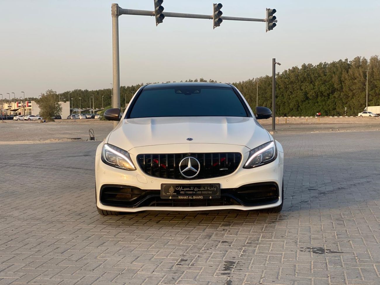 Mercedes-Benz C 63 AMG Std 4.0L Sedan
