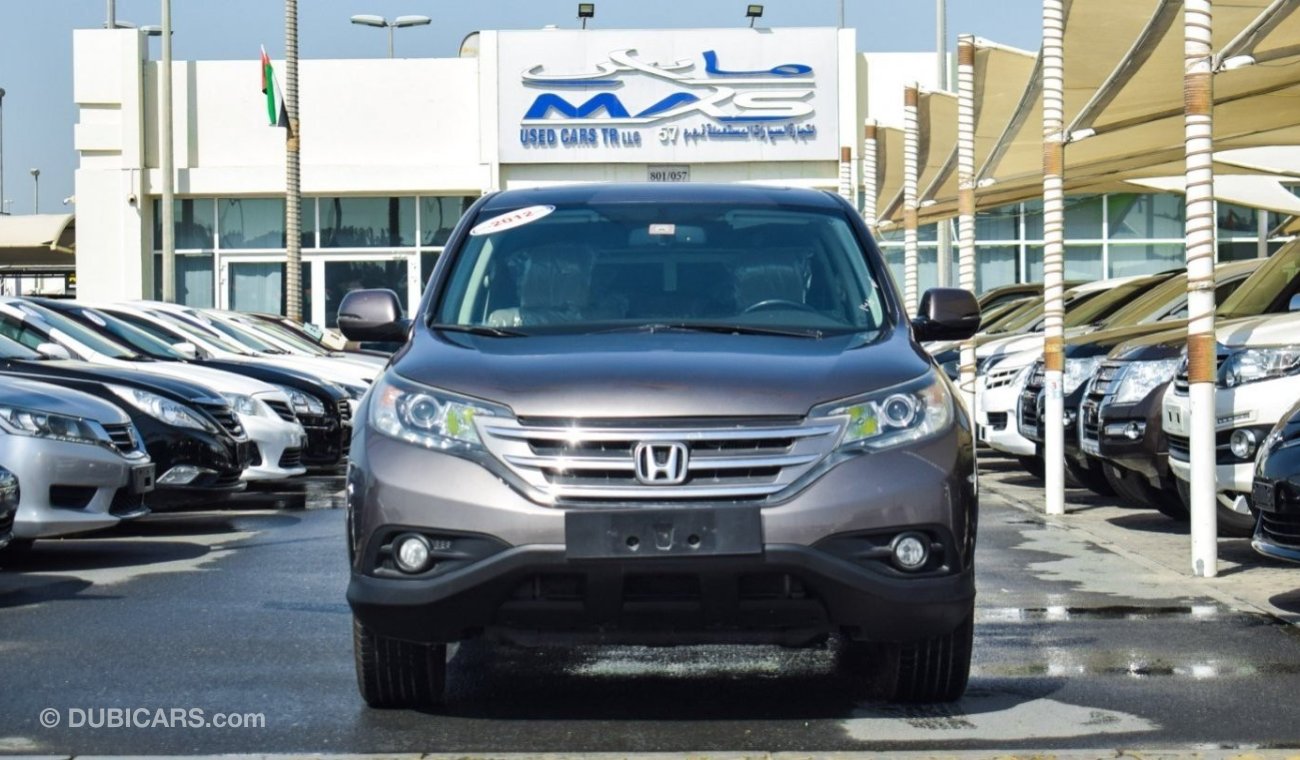Honda CR-V AWD - ACCIDENTS FREE - GCC - CAR IS IN PERFECT CONDITION INSIDE OUT