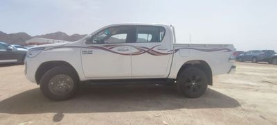 تويوتا هيلوكس GLX