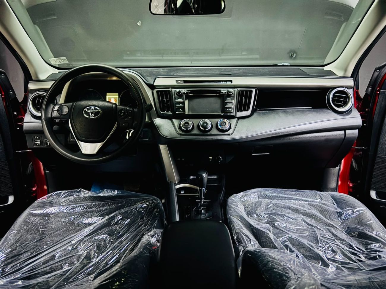 Toyota RAV4 EXR LE AWD Perfect inside and out