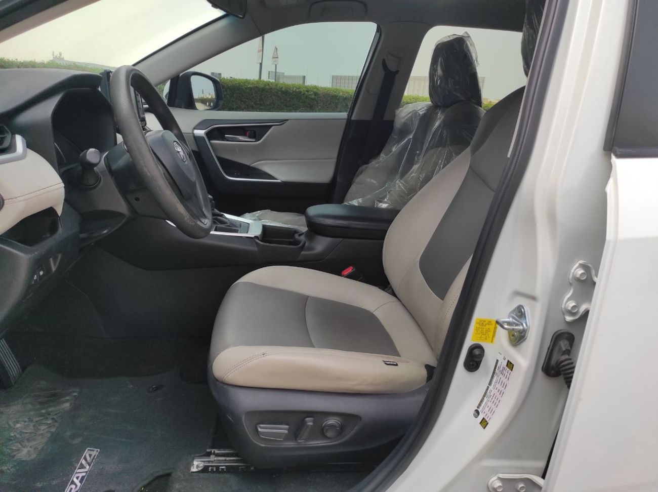 تويوتا راف ٤ 2.5L (2WD) EX