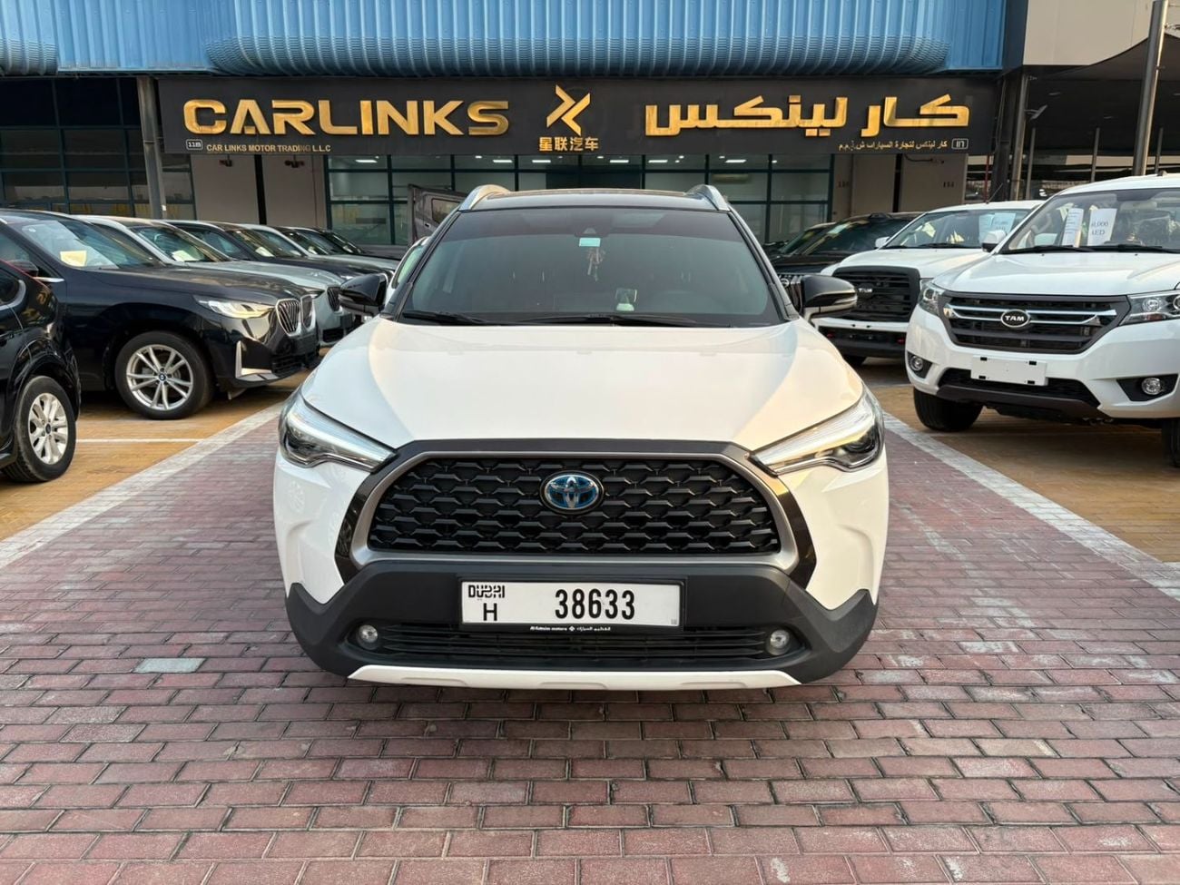 تويوتا كورولا كروس XLE HEV