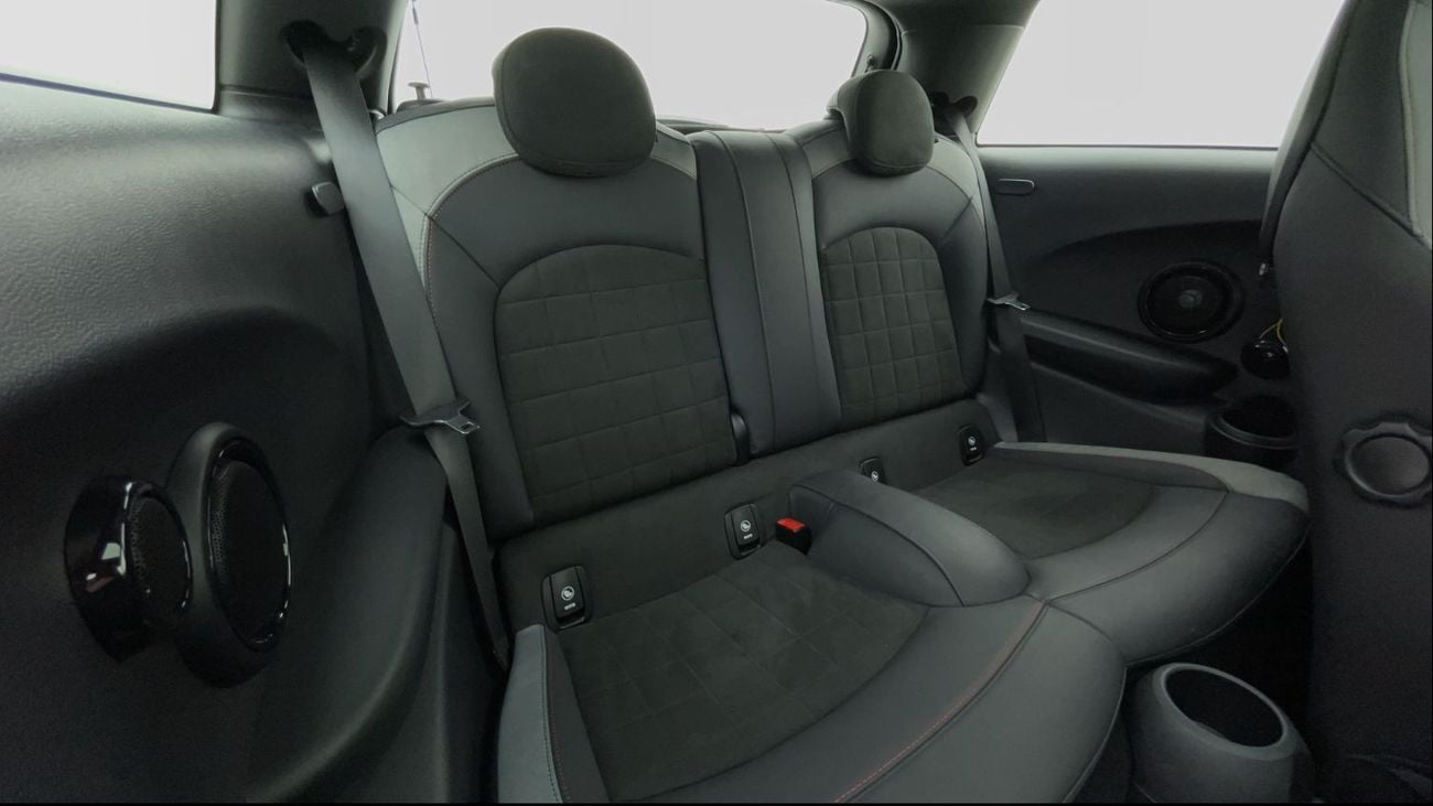 Mini Cooper 2L 2024 | 0 DP | 1523/Month | 30 Day Return | Service History