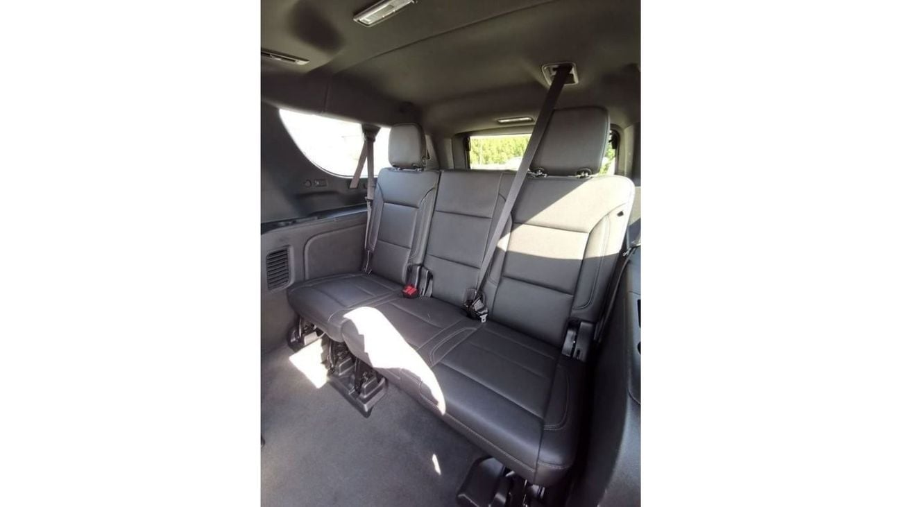 Chevrolet Suburban Chevrolet LT Suburban - 2022- Grey