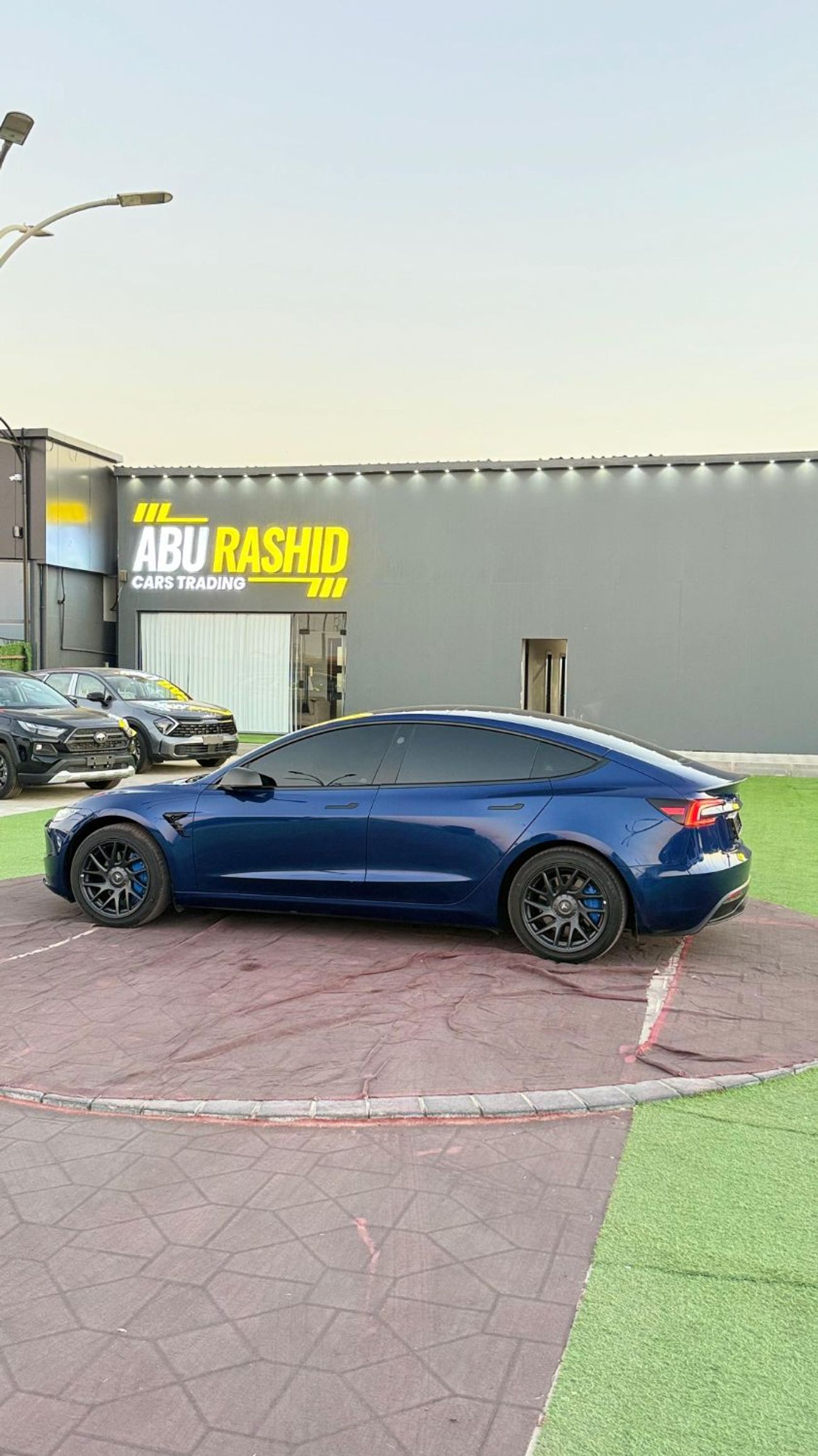 تسلا موديل 3