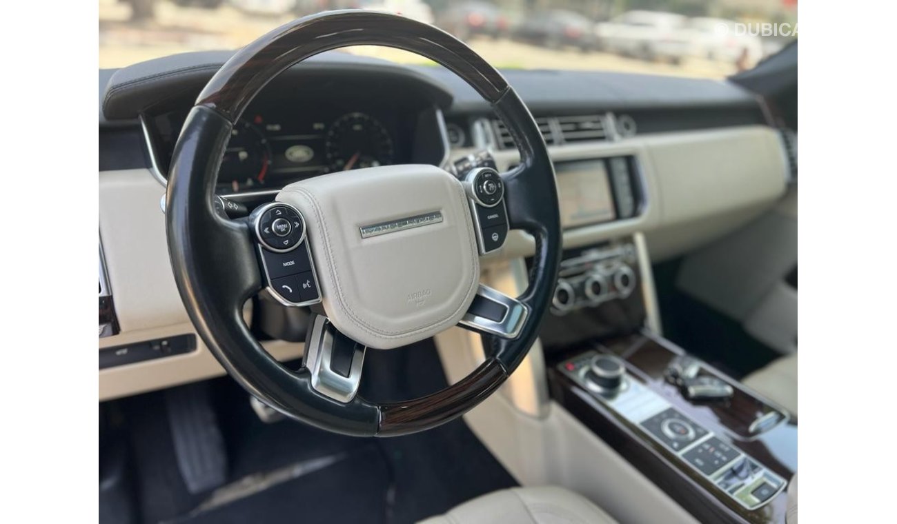 Land Rover Range Rover RANGE ROVER VOGUE SE 2015 GCC SUPERCHARGED WITH WARRANTY SERVICE HISTORY