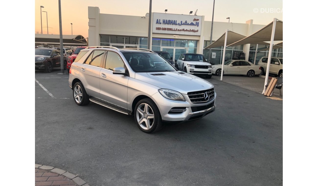 Mercedes-Benz ML 400 Mercedes benz ML400 model 2015 GCC car prefect condition full option panoramic roof leather seats 5