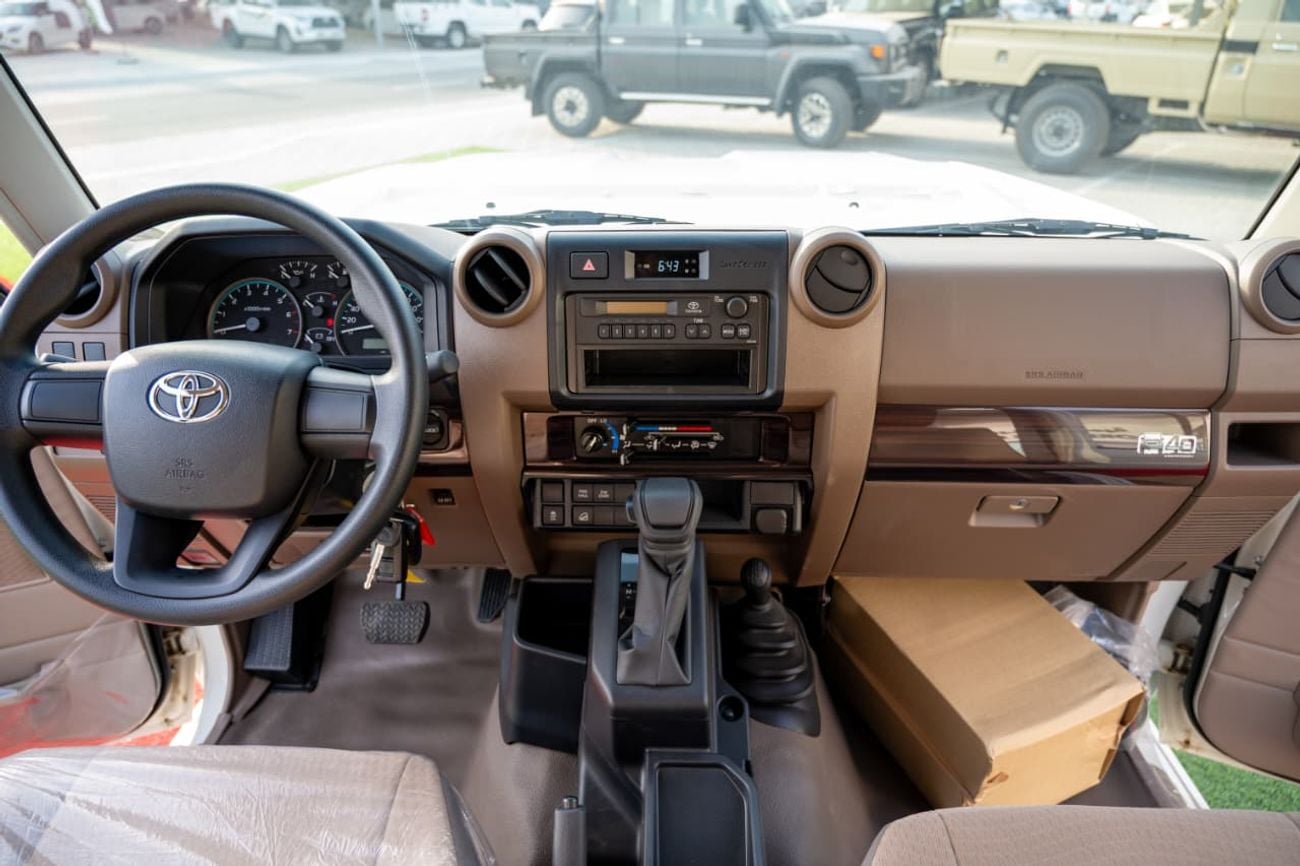 Toyota Land Cruiser Pick Up 79 4.0L PETROL AUTOMATIC 2025 MODEL GCC SPEC