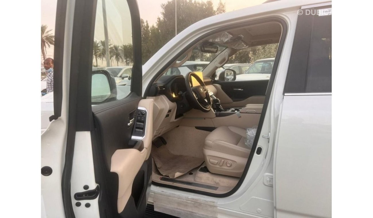 تويوتا لاند كروزر Toyota Land Cruiser VX 2022 Model 3.5L Petrol  White  Color