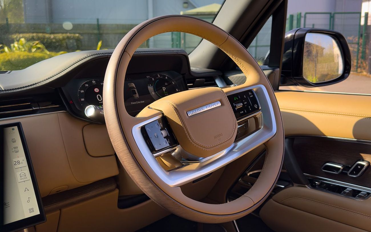 لاند روفر رينج روفر Autobiography 3.0L P460e LWB Right Hand Drive