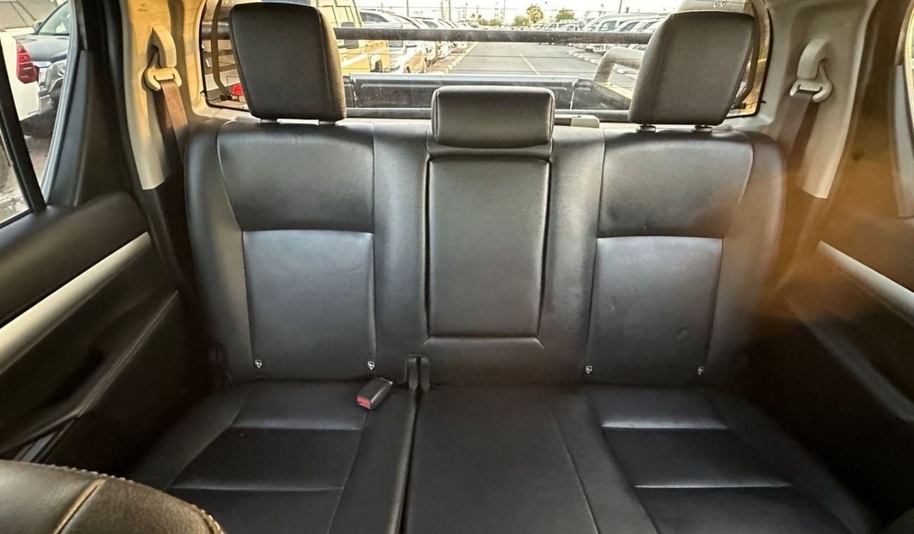 Toyota Hilux SR5 LEATHER ELECTRIC SEATS RHD DIESEL 2.8