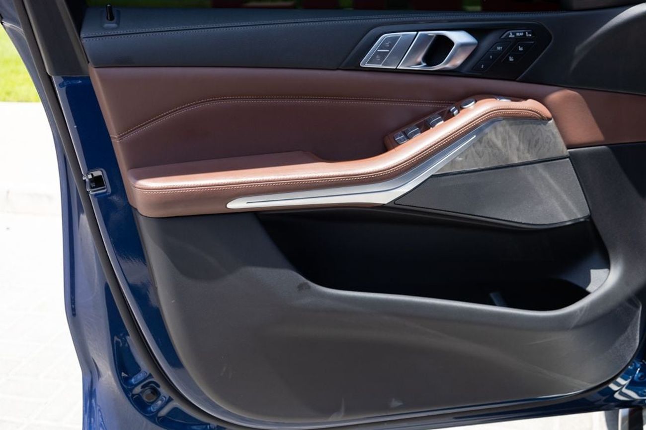 BMW X7 40i M Sport Pure 3.0L (340 HP)