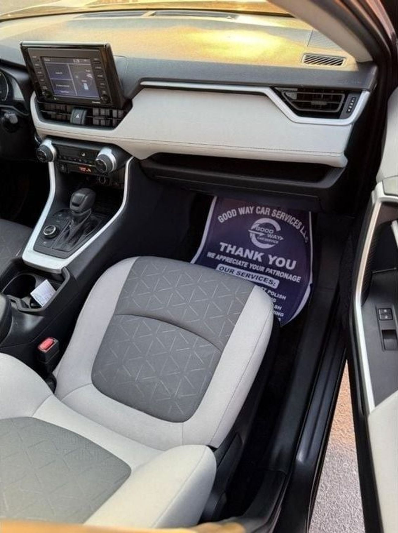 Toyota RAV4 Hybrid XLE 2021 Sunroof, push start