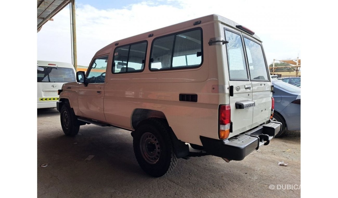 Toyota Land Cruiser Hard Top LAND CRUISER LC78 4.2L V6 DIESEL 3DOOR