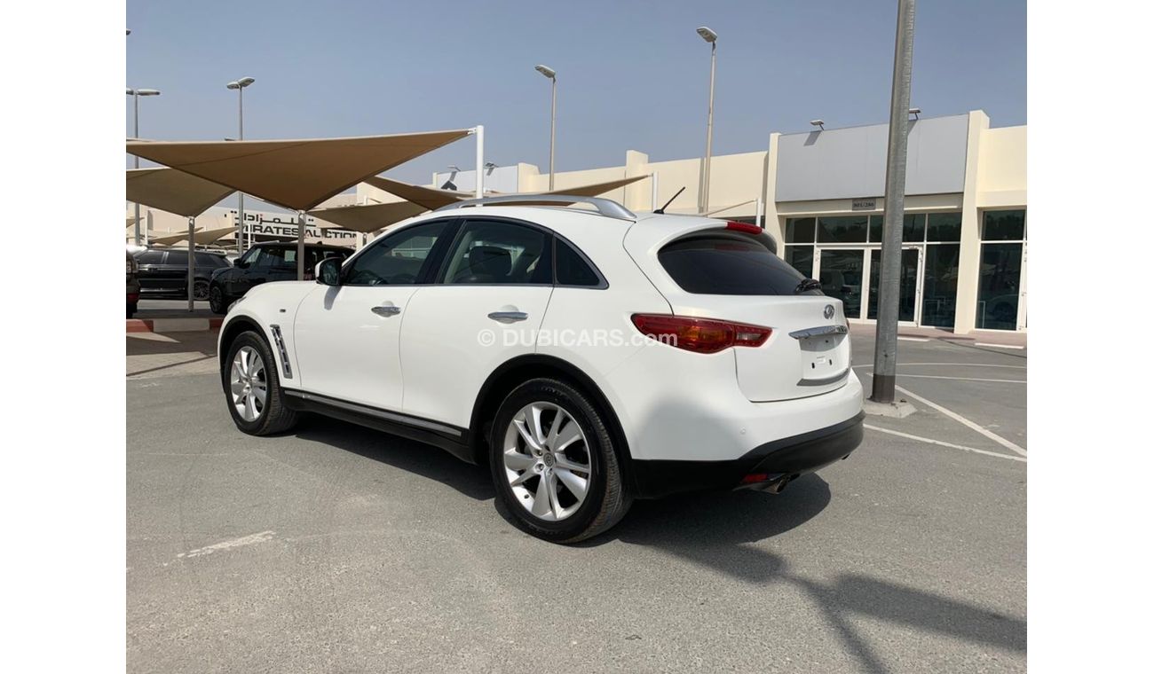 Infiniti FX35 Infiniti FX35 2012 g cc full options