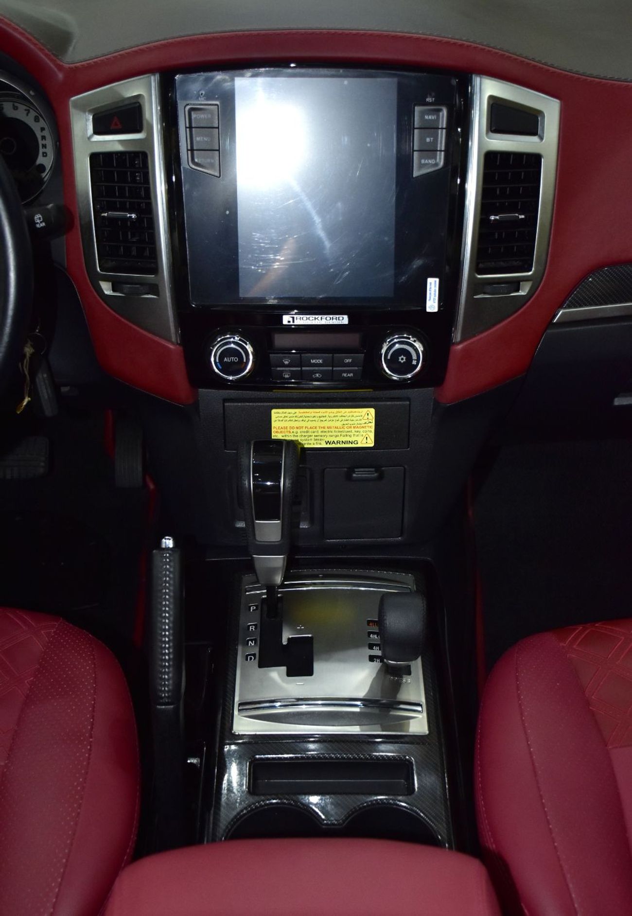 Mitsubishi Pajero EXCELLENT DEAL for our Mitsubishi Pajero Signature Edition GLS 3.8 ( 2018 Model ) in White / Black C