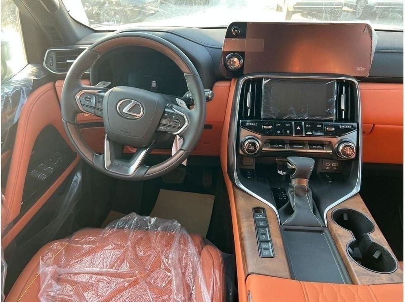 لكزس LX 600 VIP LAUNCH EDITION 3.5L VIP KURO 3.5L