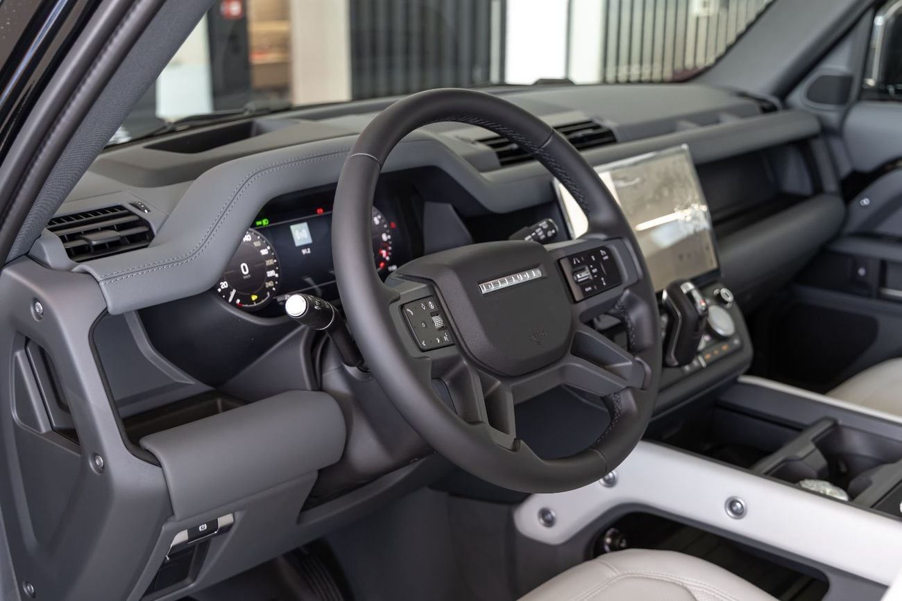 لاند روفر ديفندر Land Rover Defender X-Dynamic HSE P400 | GCC | 2026 (Export)