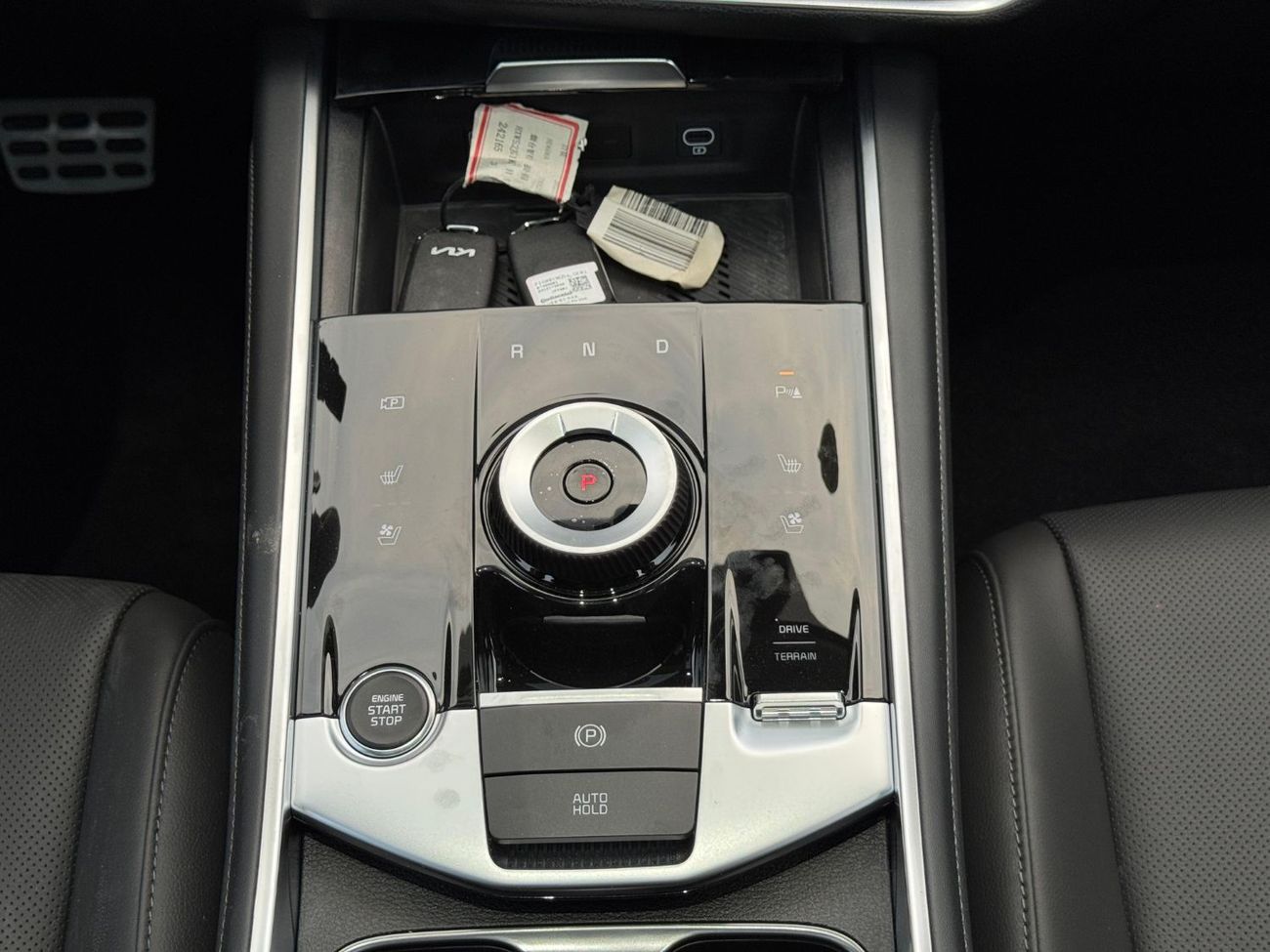 كيا سبورتيج 2.0L Petrol Turbo 4WD 2025 Export Price @ 90,000 AED