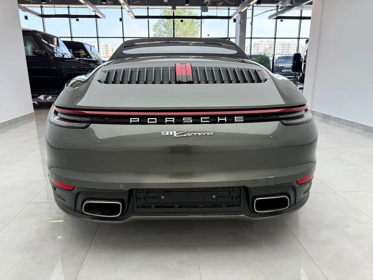 بورش كاريرا جي تي 911 Carrera Cabriolet - GCC Specs - Pristine Condition