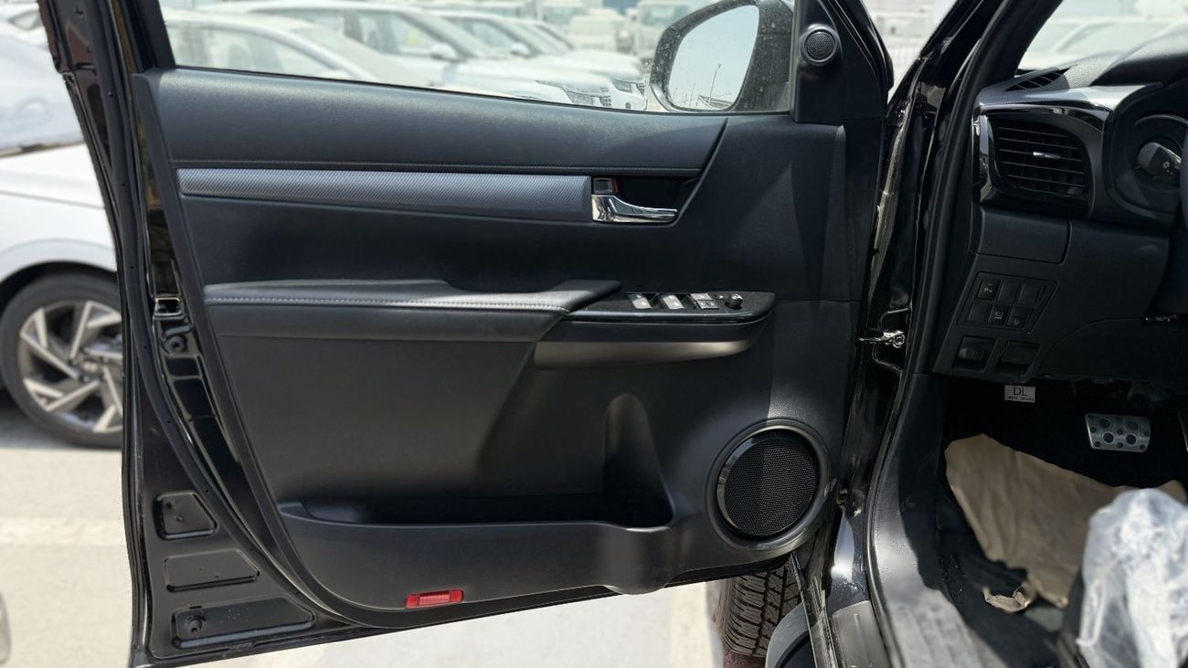 تويوتا هيلوكس Toyota Hilux GR 4.0L Petrol 2025YM