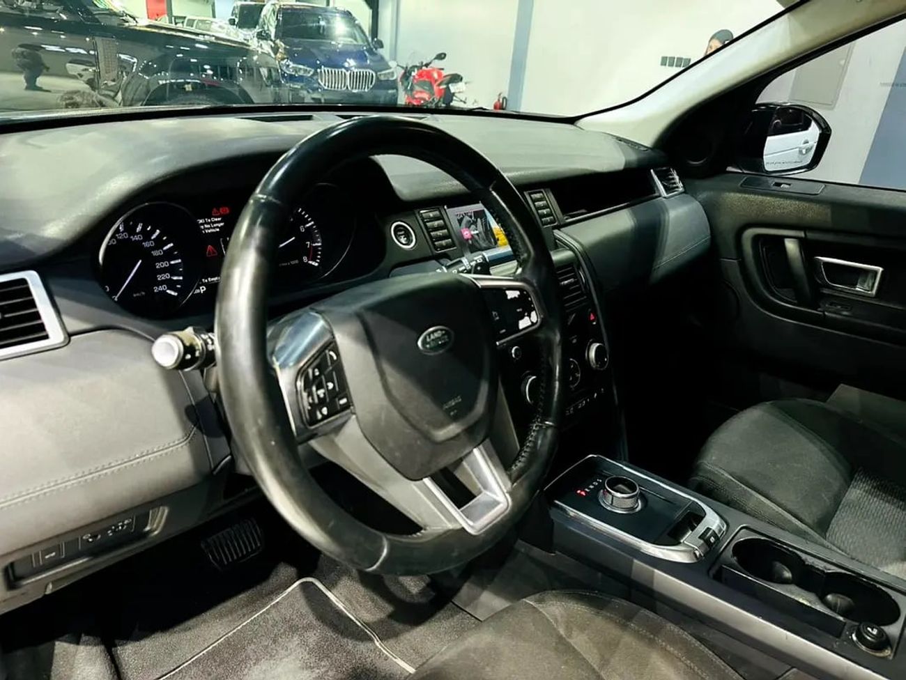 لاند روفر دسكفري